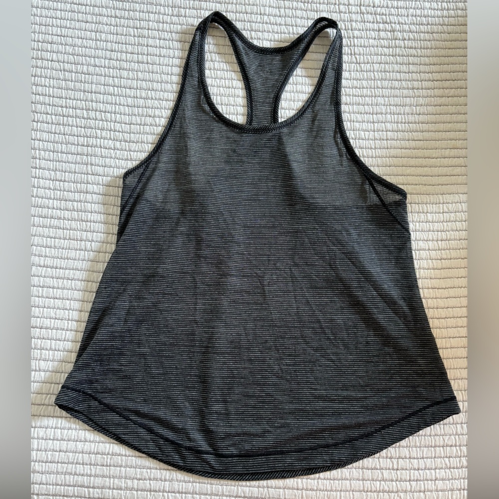 Lululemon tank top- size 6- mesh